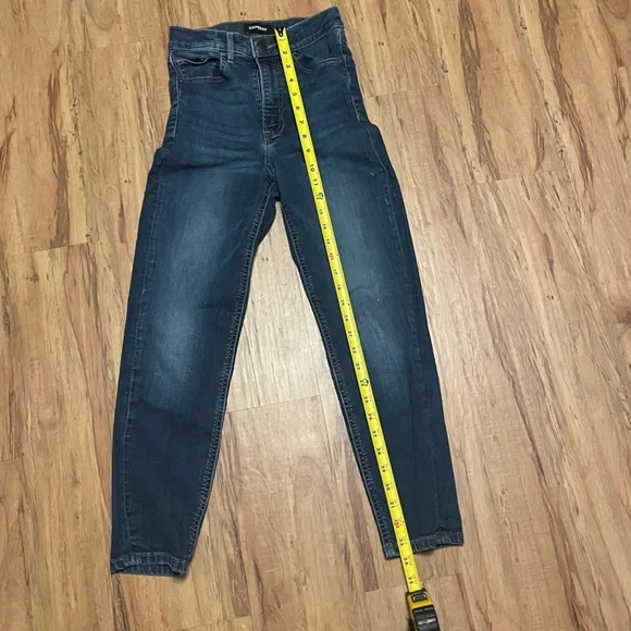 Express Super High Rise Crop Jeans Mom Jeans - Picture 5 of 13